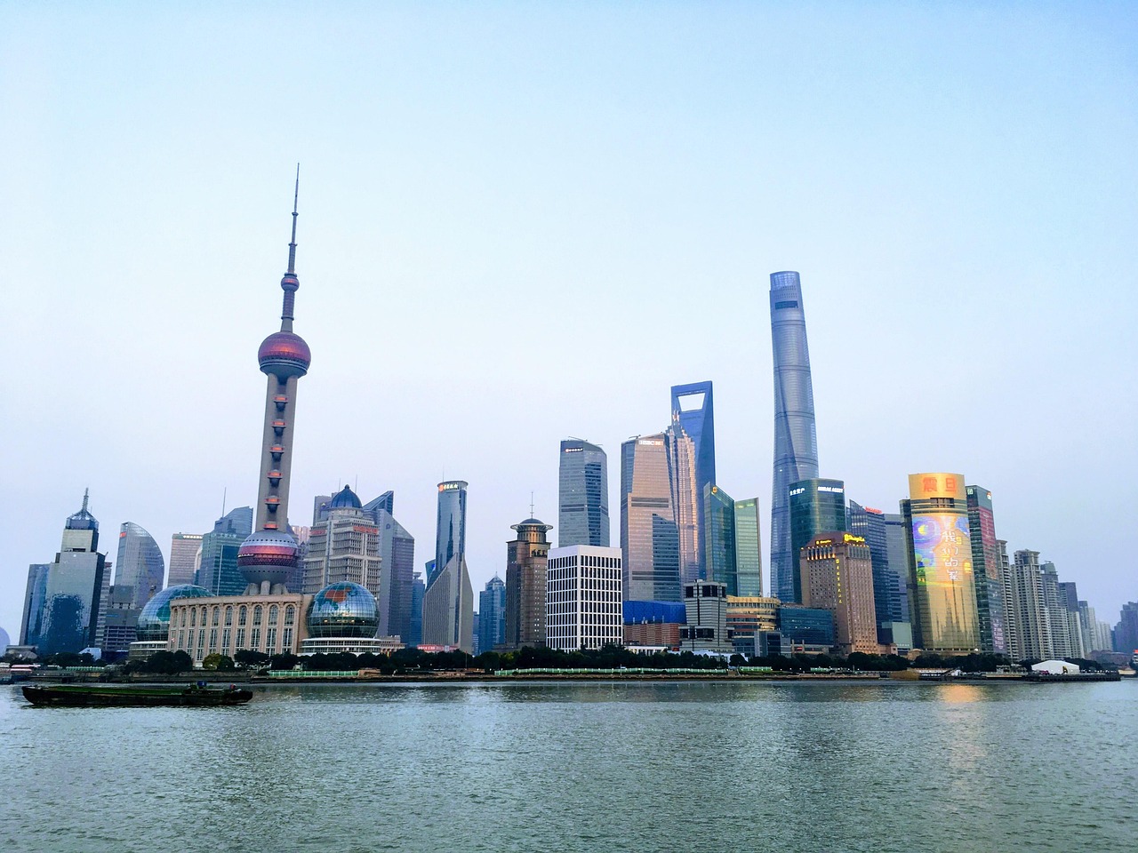上海疫情数据创新高，挑战与应对策略分析
