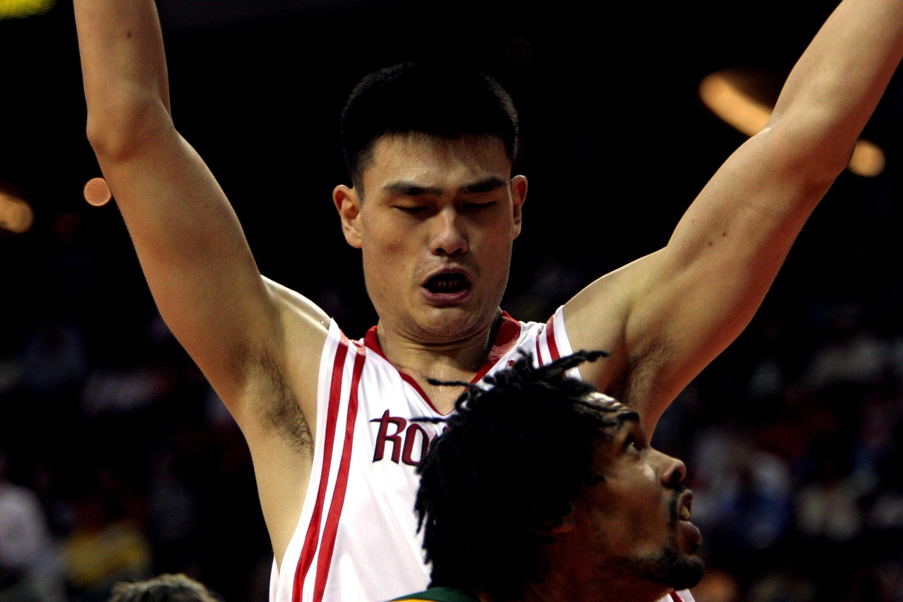 NBA搜狐手机体育，随时随地，篮球激情一触即发